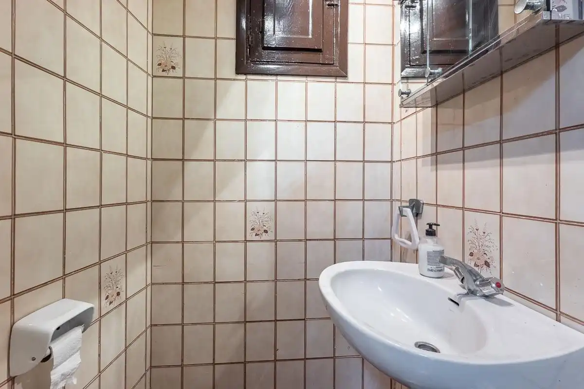 Bathroom of Houses for sale in Granada  with Terrace