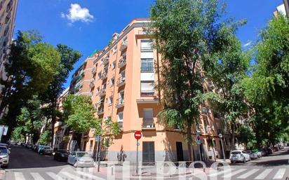 Exterior view of Flat for sale in  Madrid Capital  with Air Conditioner and Balcony