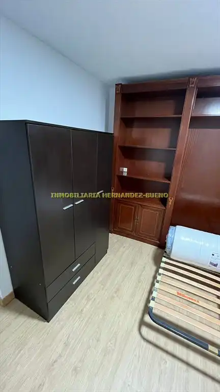 Schlafzimmer von Wohnung zur Miete in Salamanca mit Heizung, Möbliert und Balkon