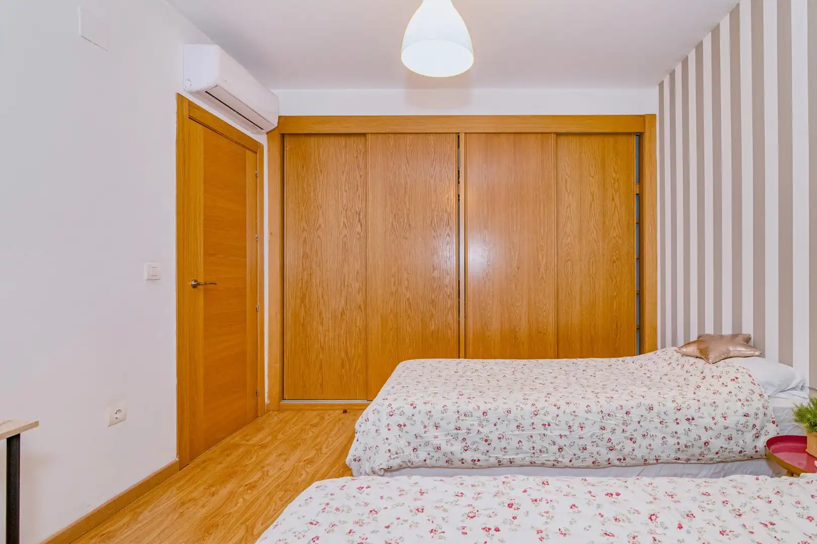 Schlafzimmer von Maisonette zum Verkauf in Granada mit Klimaanlage, Heizung und Möbliert