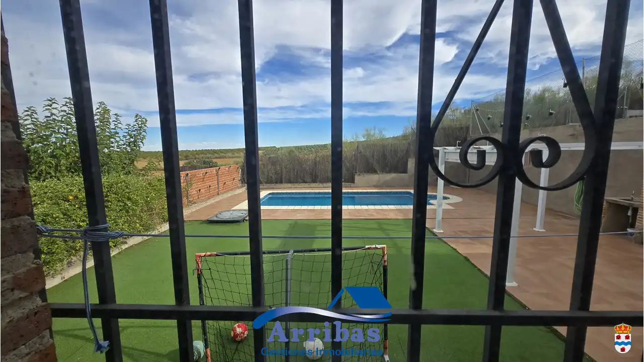 Piscina de Casa o chalet en venta en El Casar de Escalona con Calefacción, Jardín privado y Terraza