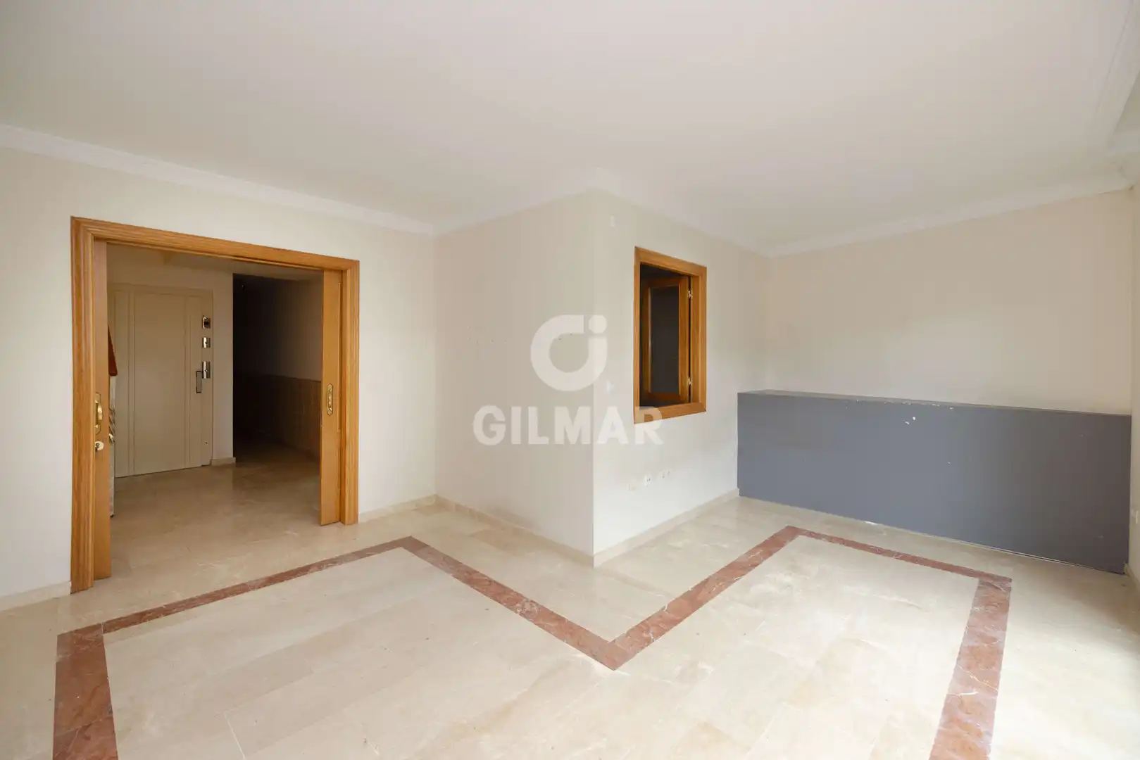 Habitación de Casa adosada en venta en Marbella con Calefacción, Jardín privado y Piscina