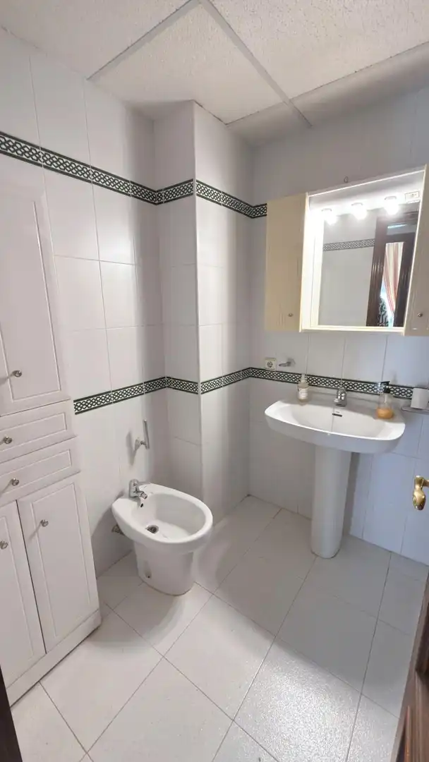 Baño de Piso en venta en Huelva con Amueblado