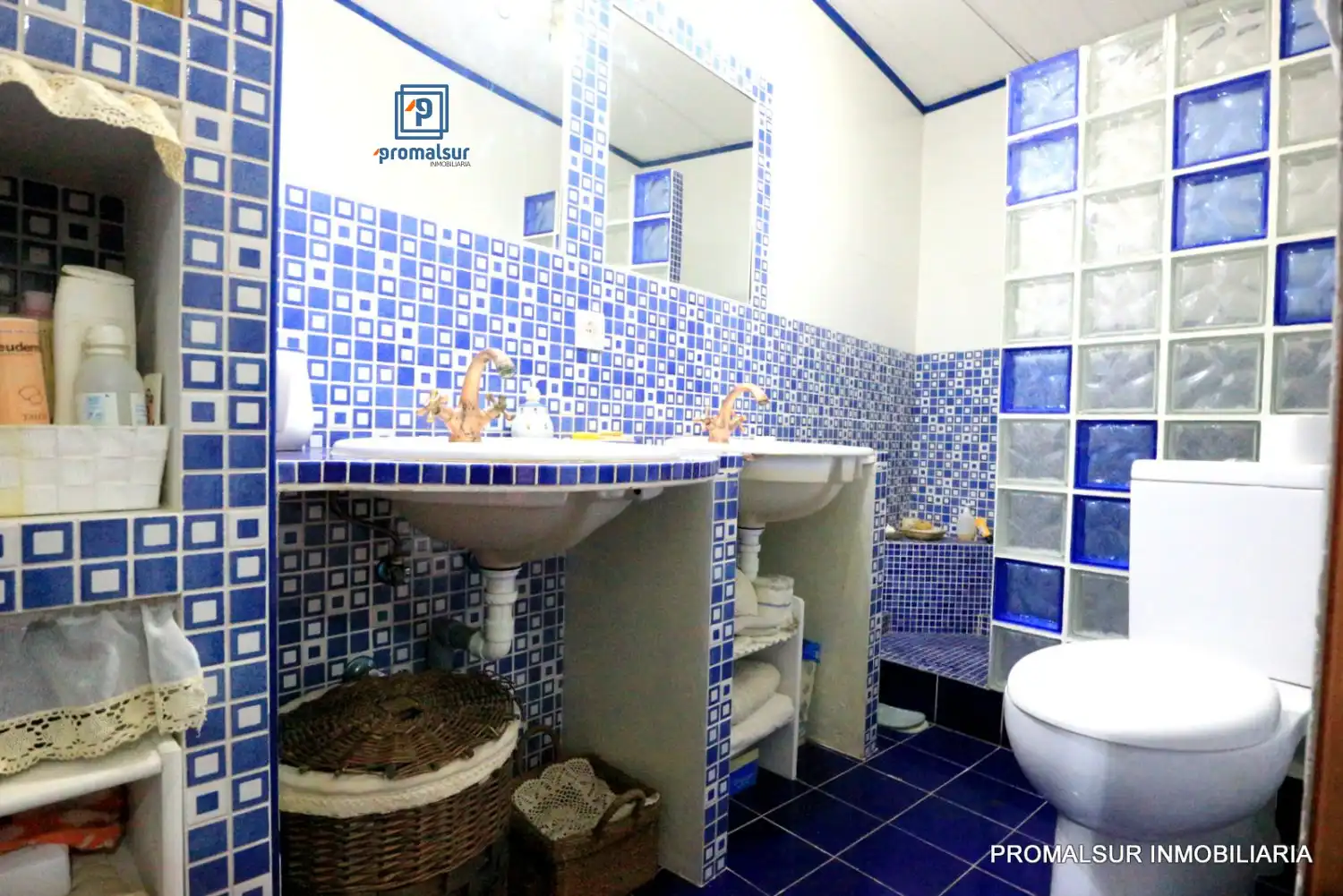Baño de Piso en venta en Puente Genil con Aire acondicionado