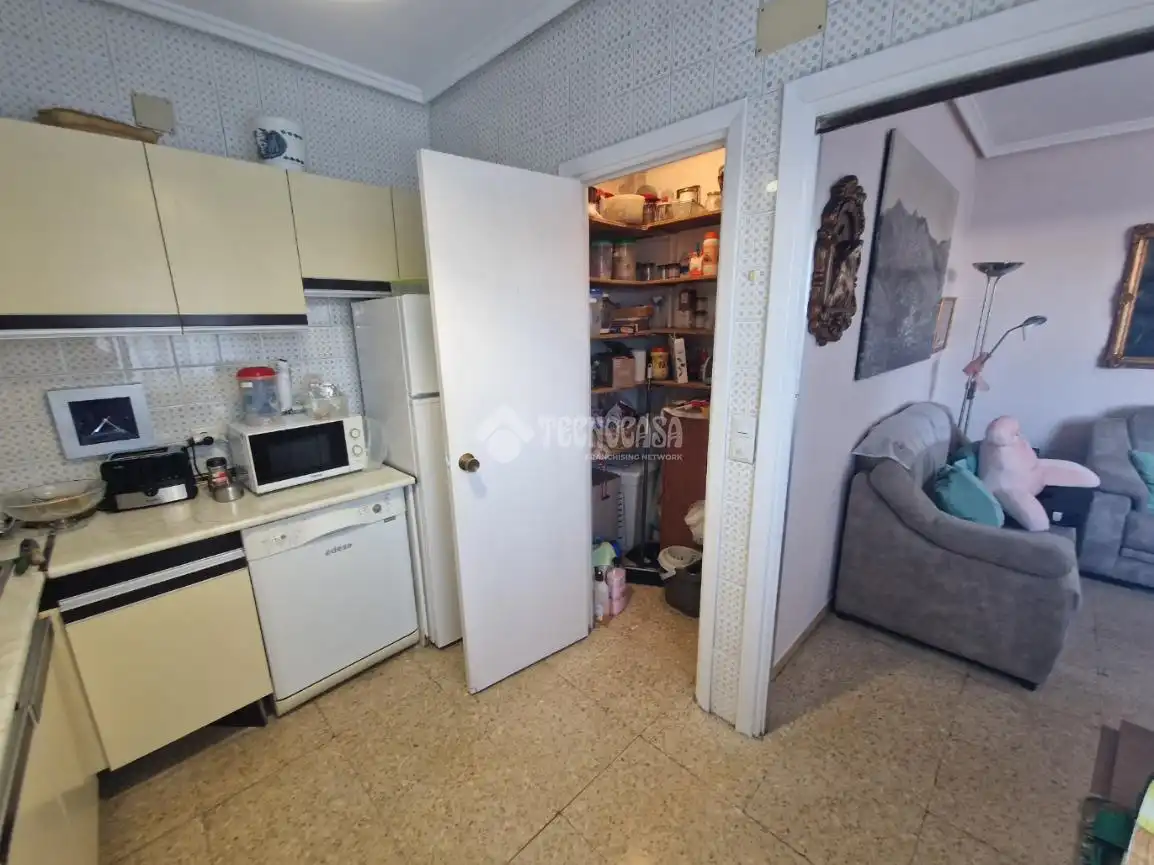 Cocina de Piso en venta en Palencia con Calefacción, Parquet y Terraza