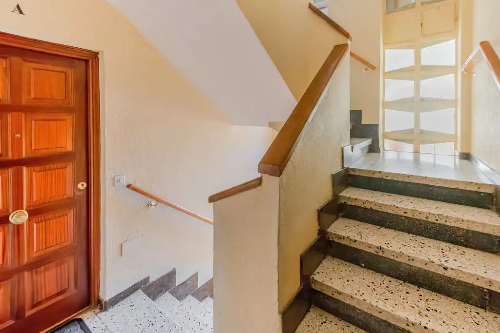 Flat for sale in Miravalles, Centro