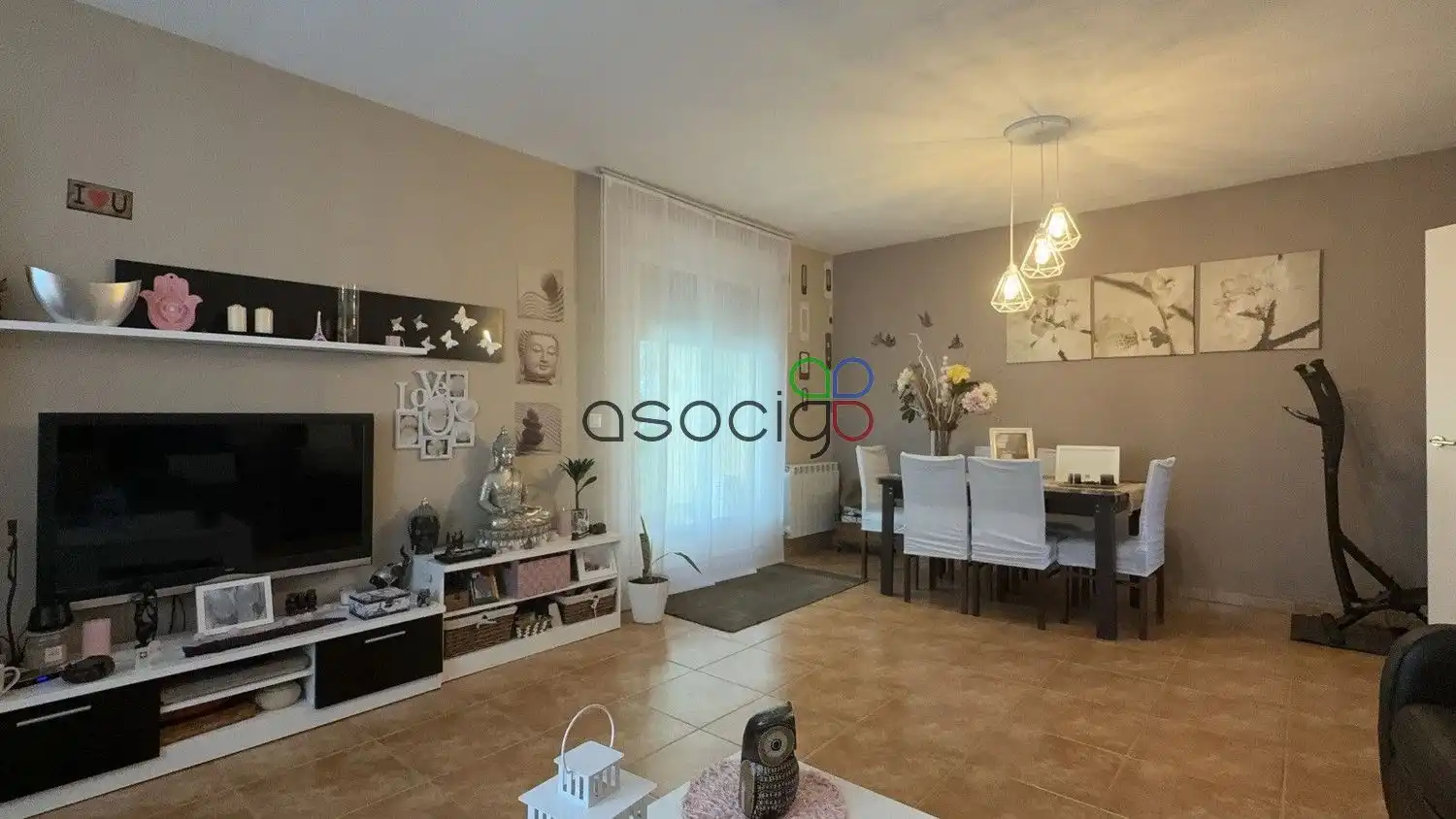 Sala de estar de Casa adosada en venta en Cabanillas del Campo con Calefacción, Jardín privado y Terraza