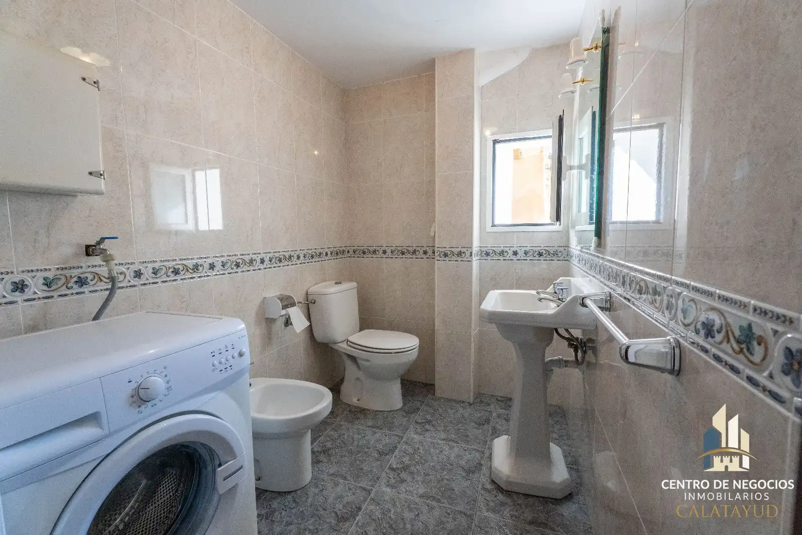 Baño de Casa o chalet en venta en Munébrega con Jardín privado, Terraza y Amueblado