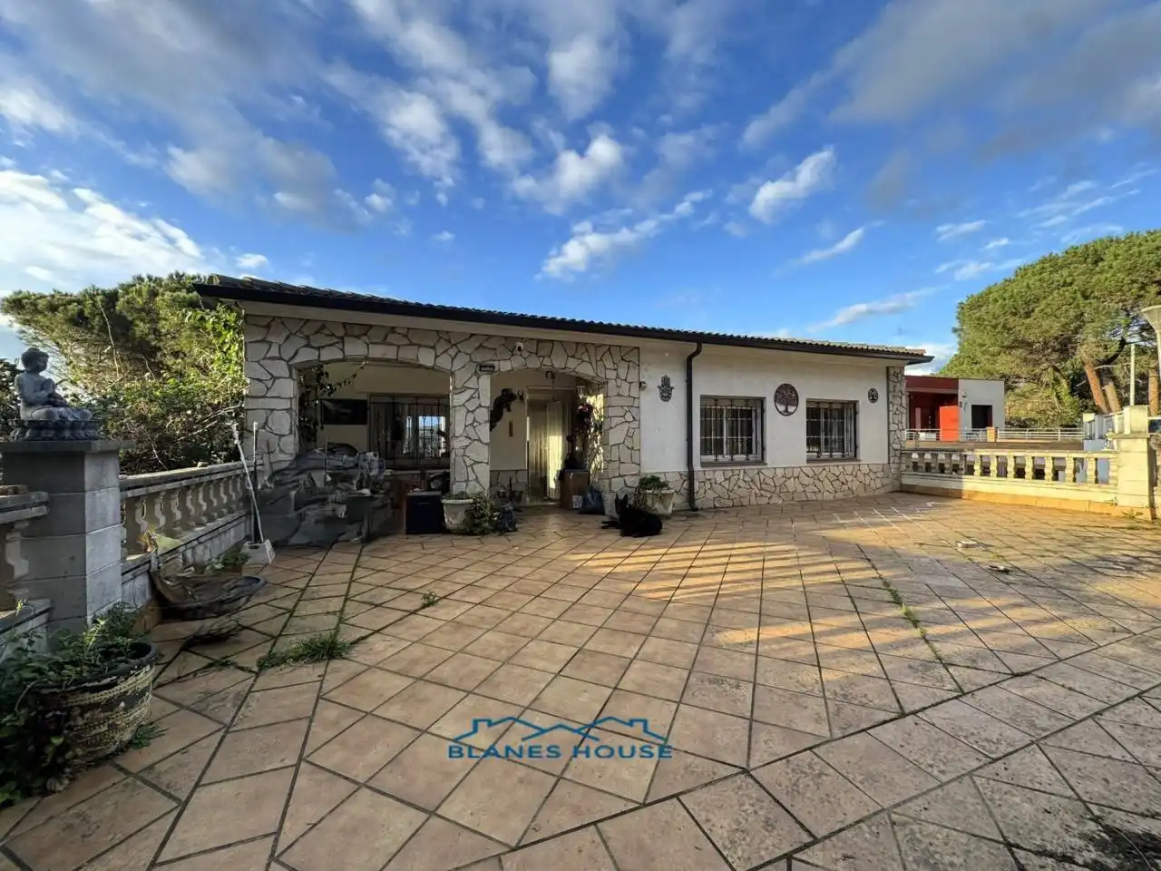 Vista exterior de Casa o xalet en venda en Tordera amb Calefacció, Jardí privat i Terrassa