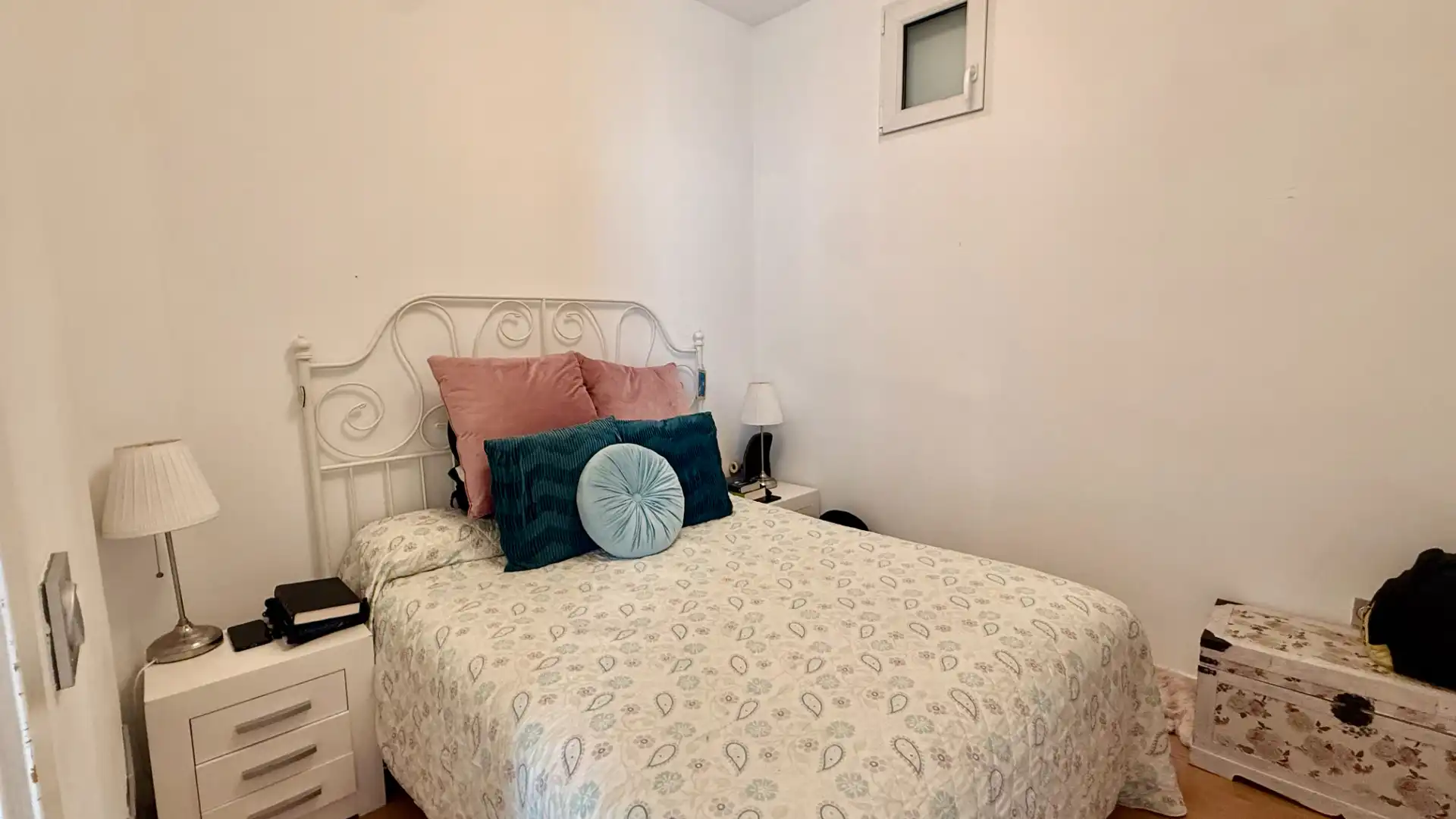 Habitación de Piso en venta en Cádiz con Amueblado, Horno y Lavadora
