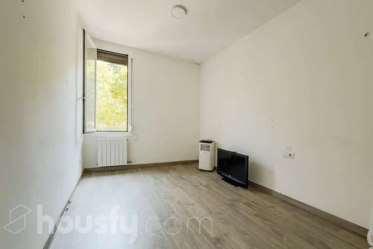 Bedroom of Flat for sale in Barcelona  with Heating, Terrace and Furnished