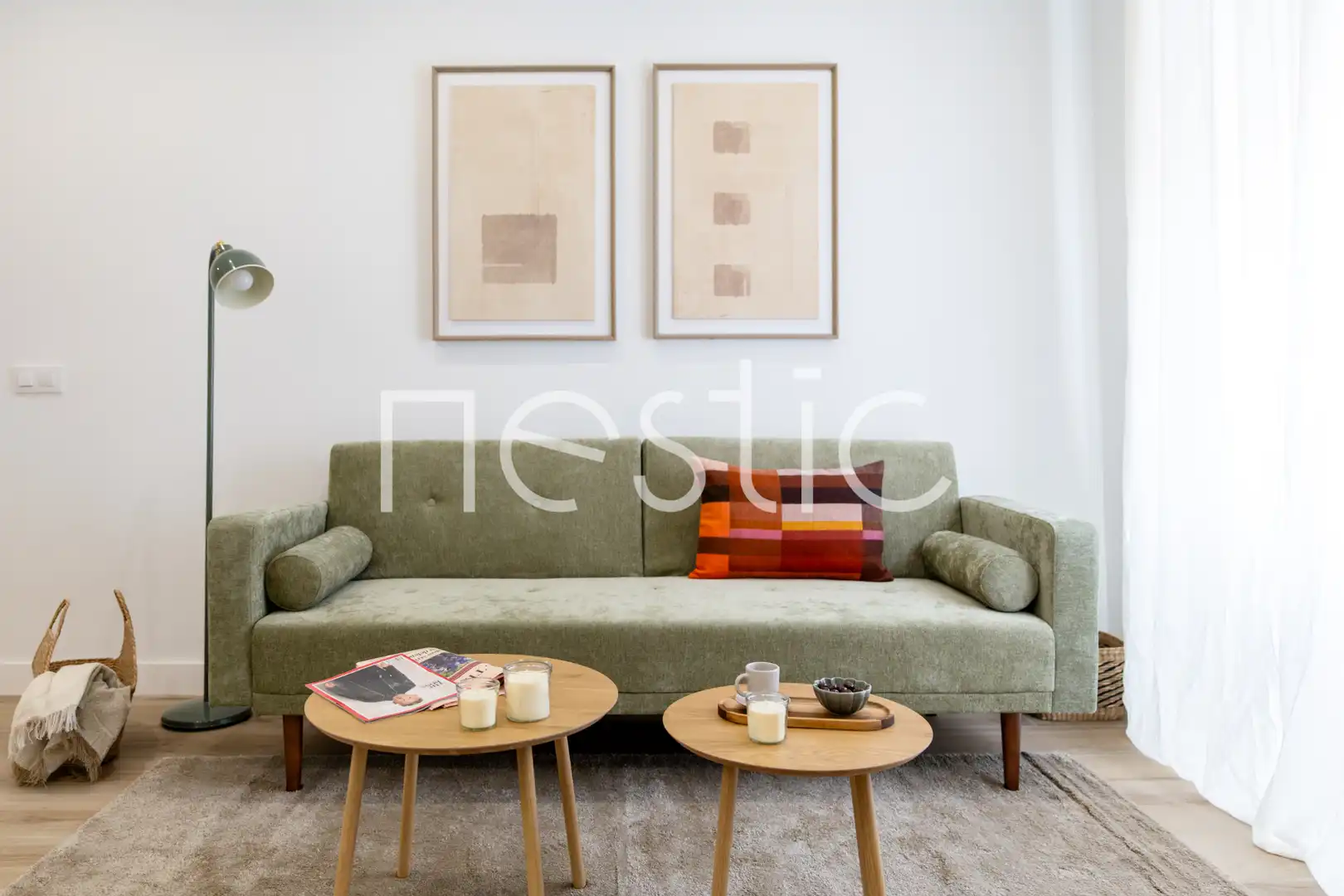 Sala d'estar de Apartament de lloguer en Madrid amb Aire condicionat, Calefacció i Moblat