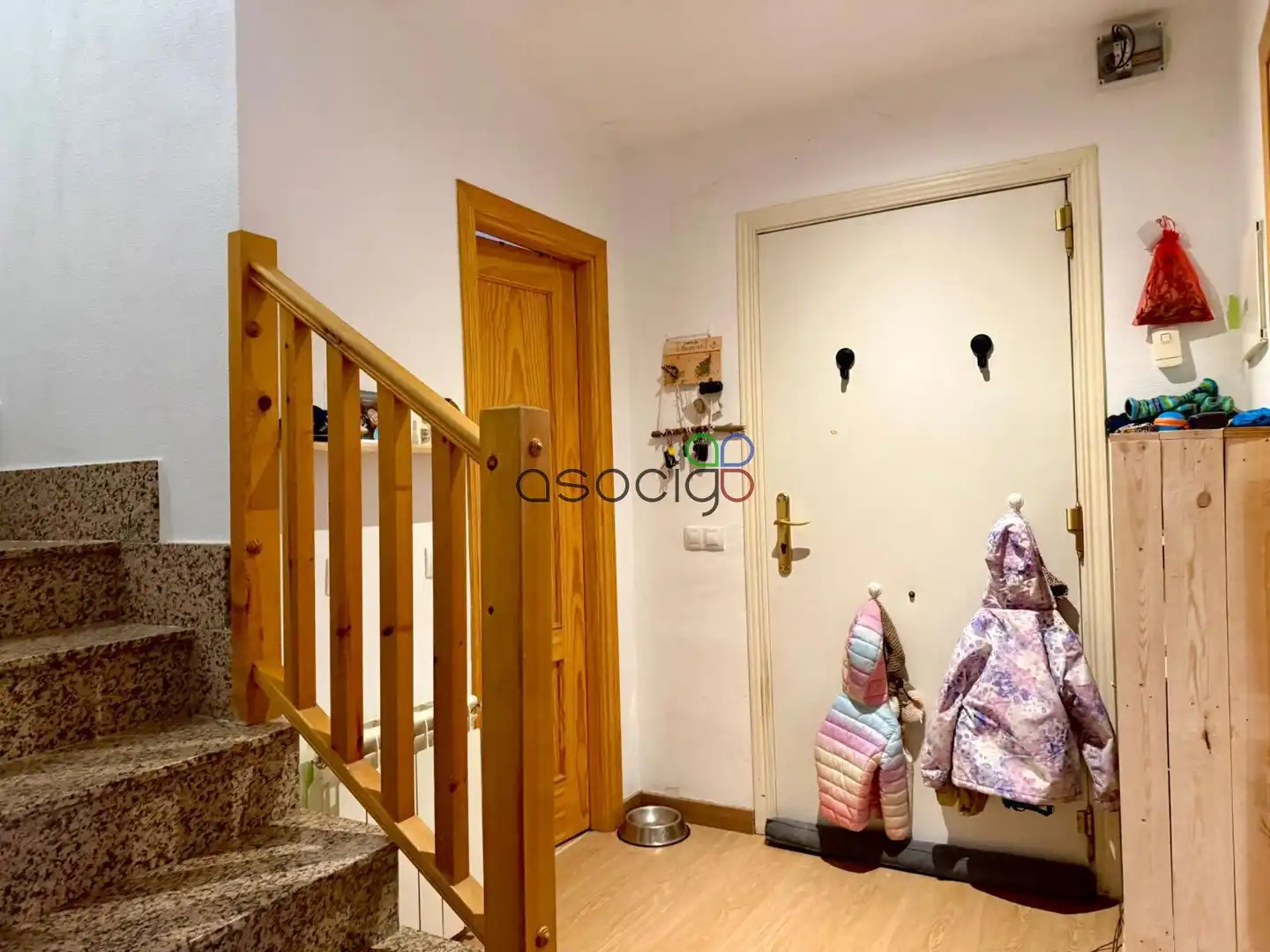 Casa adosada en venta en Chiloeches con Calefacción y Jardín privado