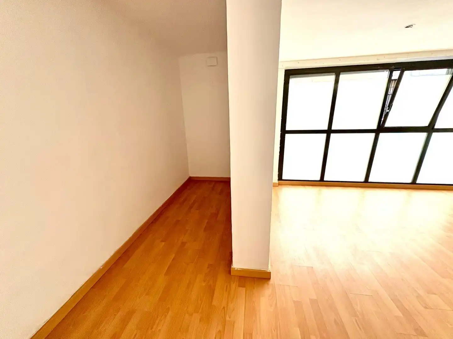 Schlafzimmer von Erdgeschoss zum Verkauf in Barcelona
