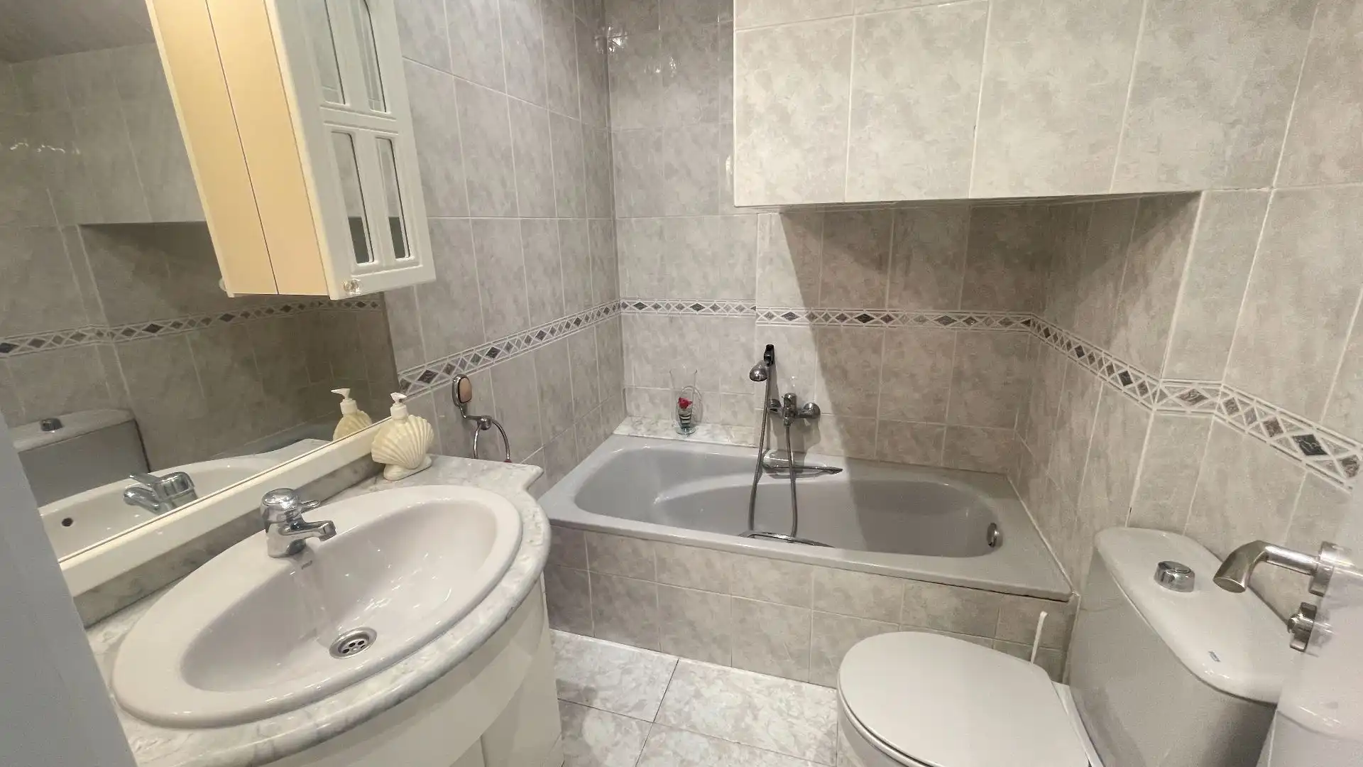 Bany de Casa o xalet en venda en Rubí amb Calefacció, Jardí privat i Terrassa