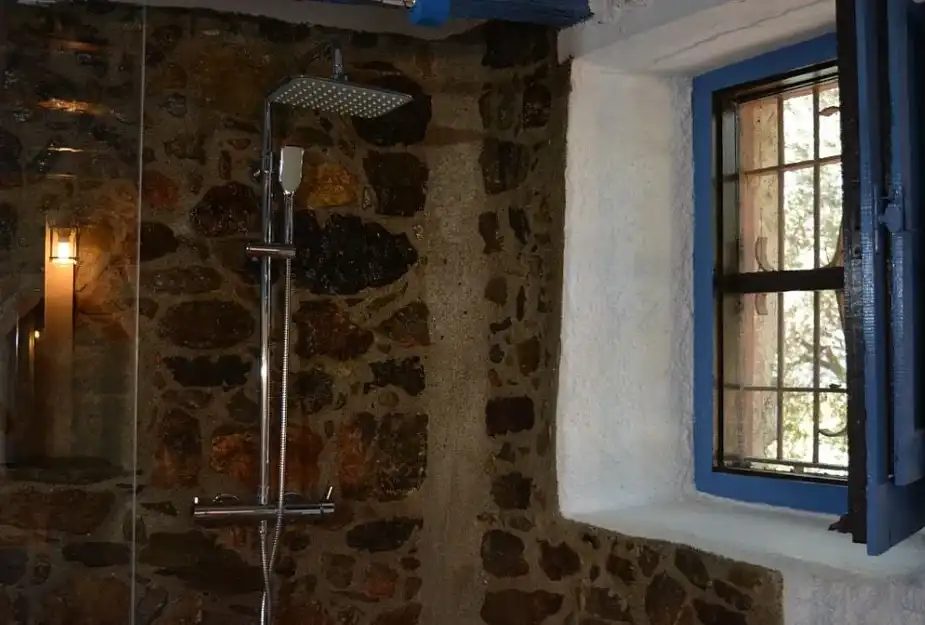Baño de Casa o chalet en venta en Sales de Llierca con Calefacción, Jardín privado y Terraza