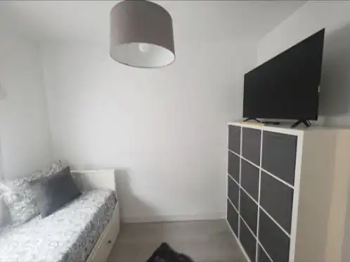 Bedroom of Flat for sale in Madrid  with Terrace, Storage room and Washing machine