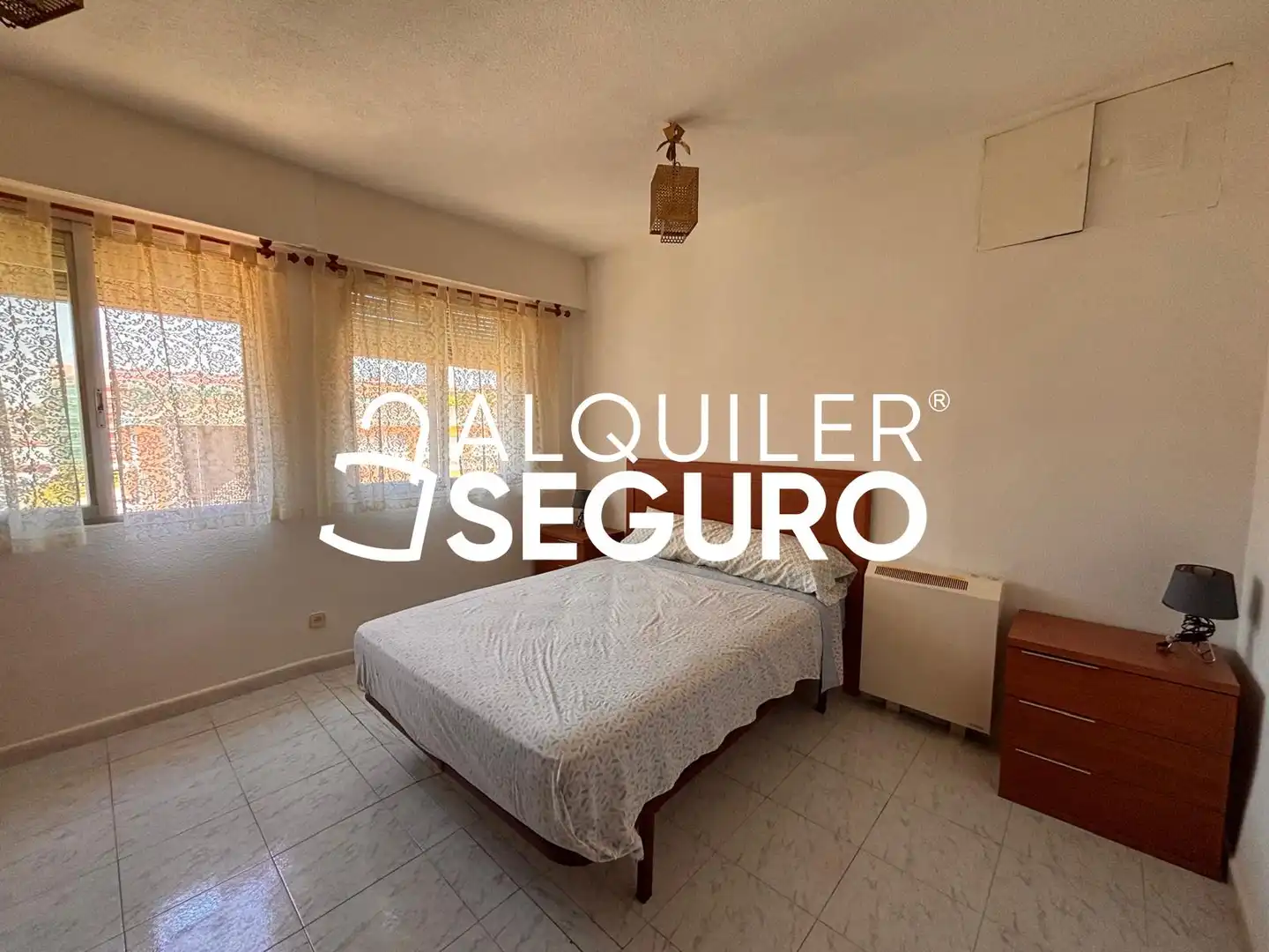 Bedroom of Flat for rent in Madrid  with Air Conditioner, Heating and Furnished