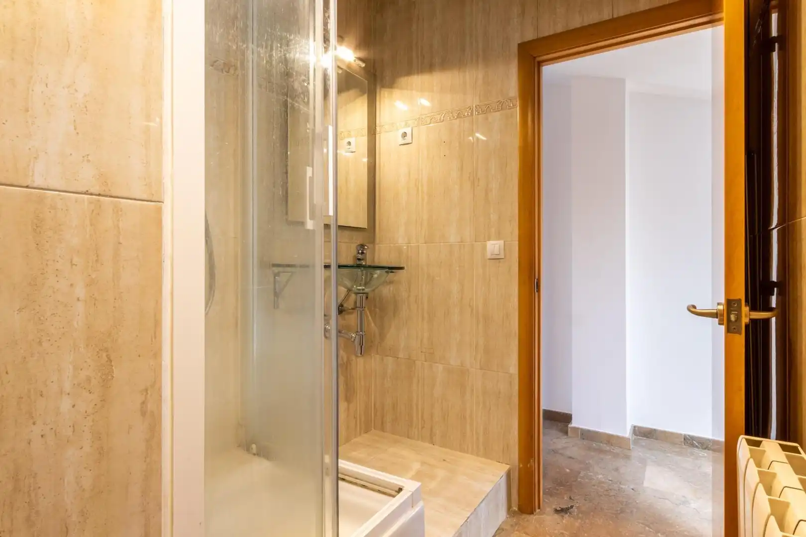 Baño de Ático en venta en Sabadell con Aire acondicionado, Calefacción y Alarma