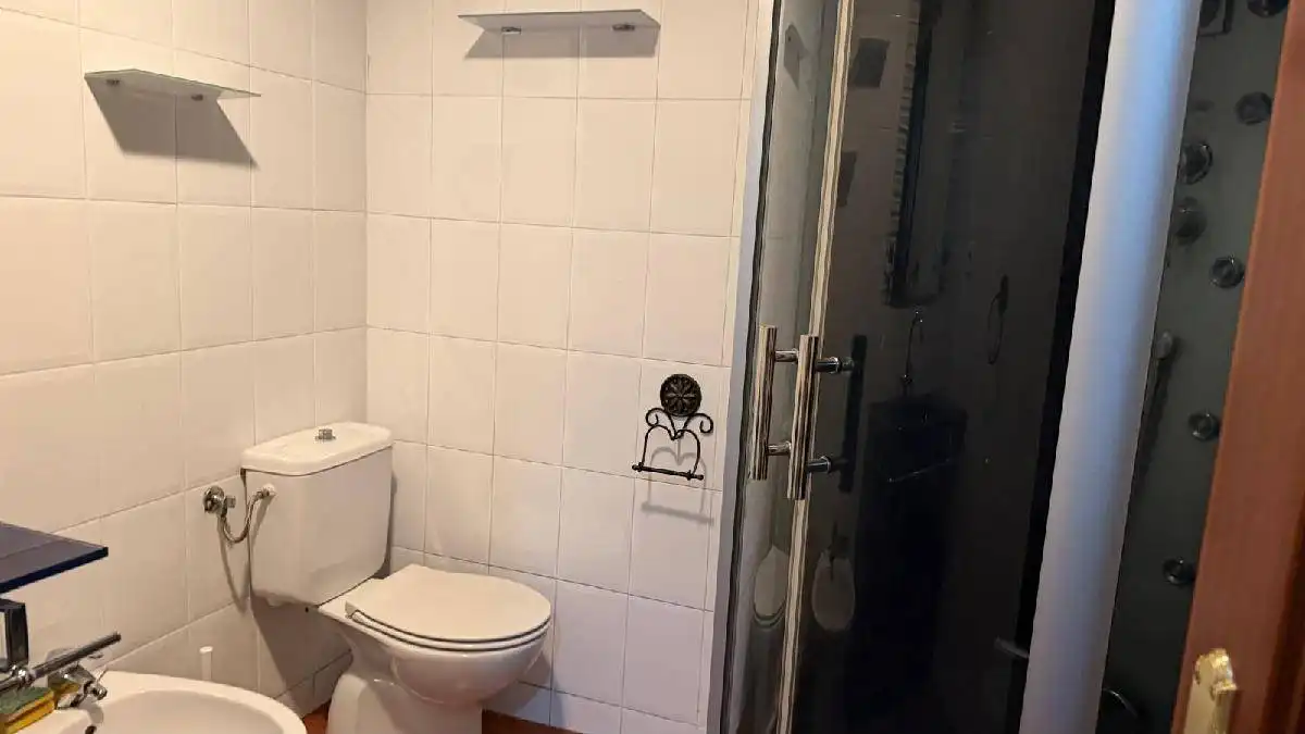 Bany de Casa o xalet en venda en Castro-Urdiales amb Calefacció, Jardí privat i Terrassa