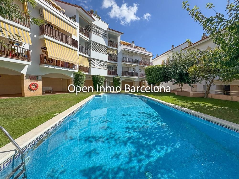 Exterior view of Flat for sale in Sant Pere de Ribes  with Private garden, Terrace and Balcony