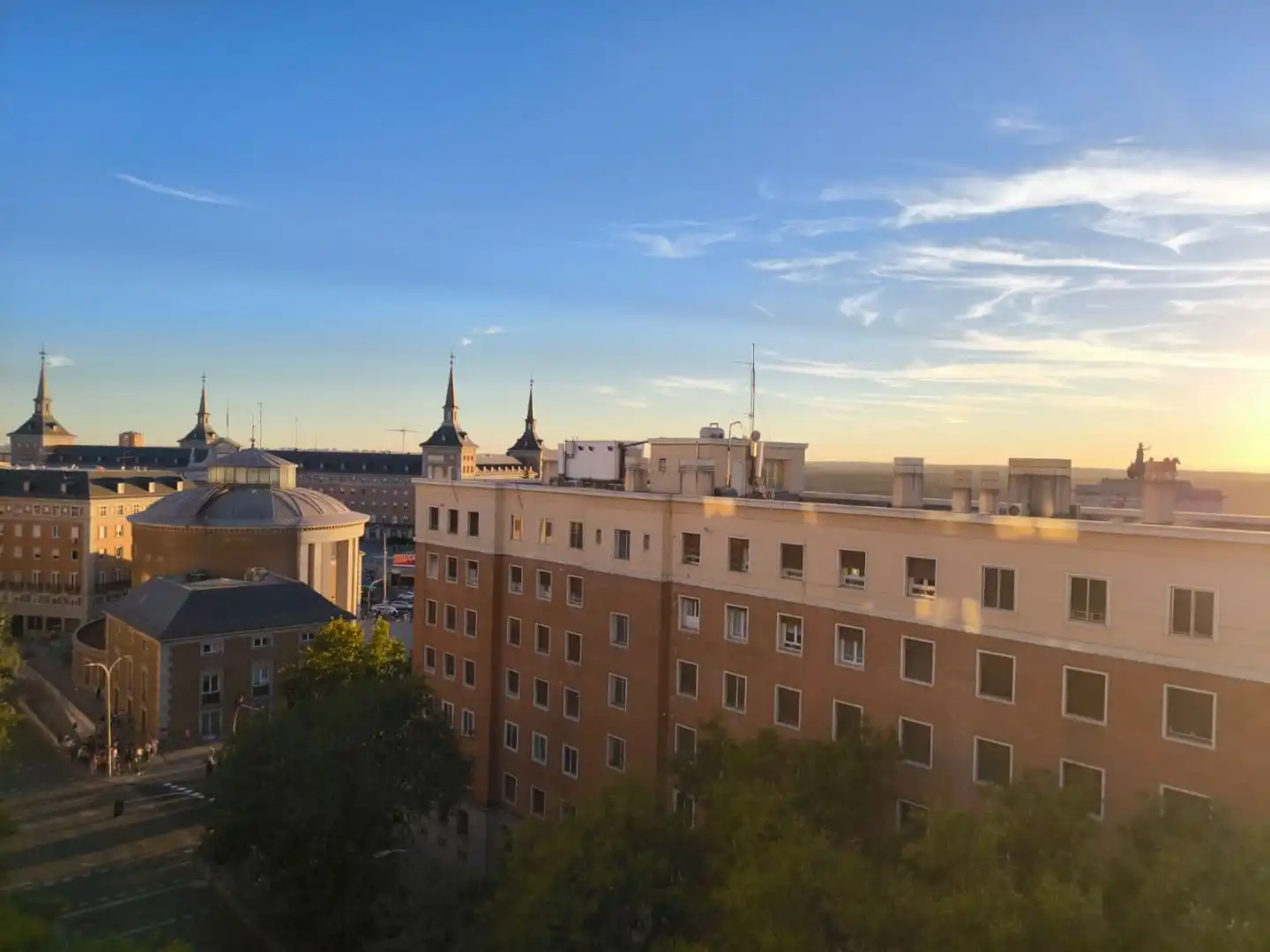 Außenansicht von Dachboden zur Miete in  Madrid Capital mit Klimaanlage, Terrasse und Balkon