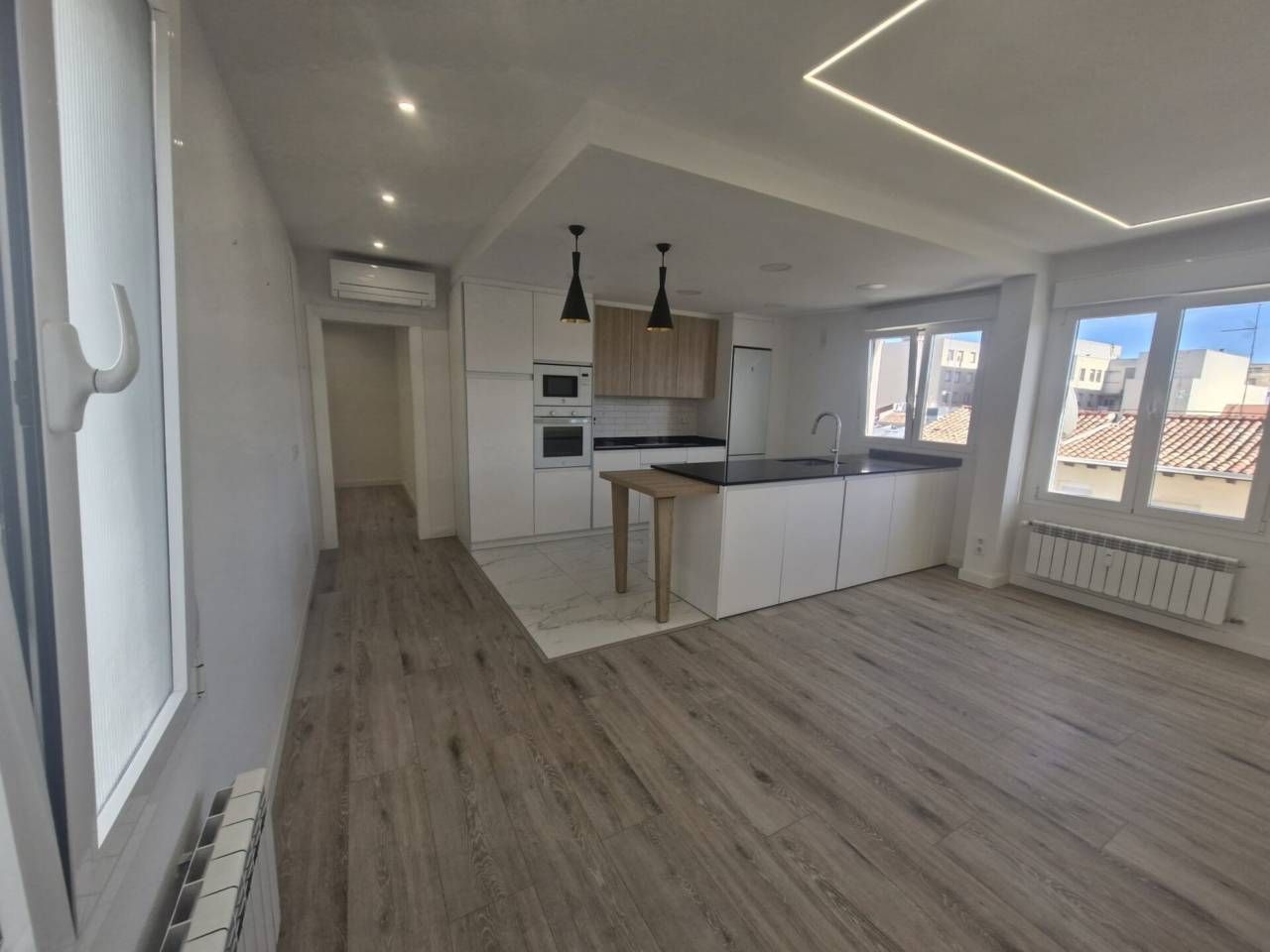 Kitchen of Flat to rent in  Logroño  with Air Conditioner, Heating and Balcony