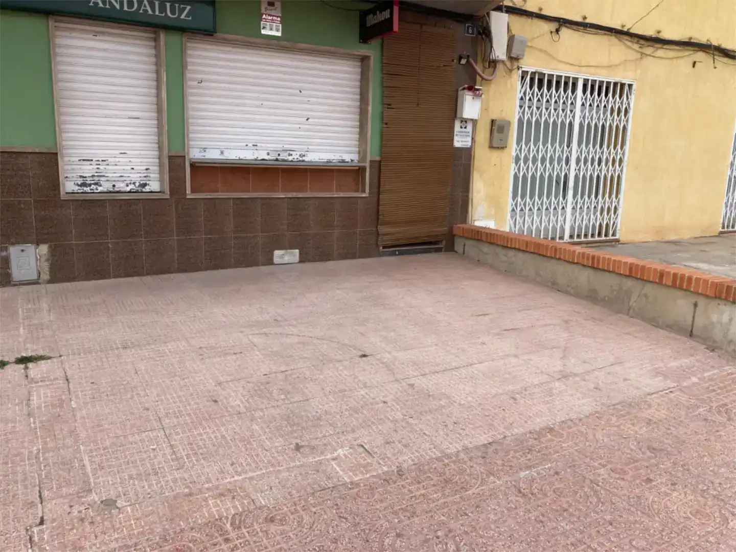 Aparcament de Local en venda en El Pinós / Pinoso amb Aire condicionat