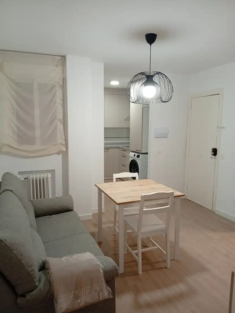Schlafzimmer von Wohnungen zur Miete in Granada mit Heizung, Möbliert und Waschmaschine