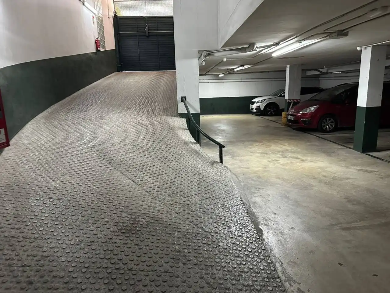 Aparcament de Pis en venda en Vila-seca amb Aire condicionat, Calefacció i Moblat