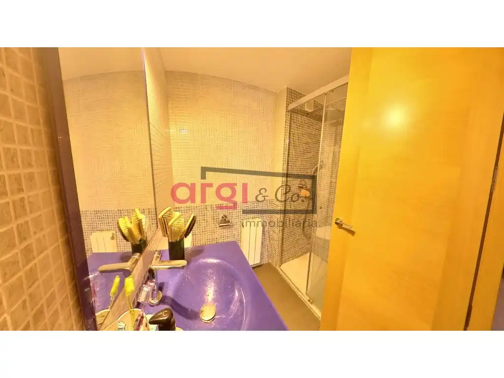 Baño de Piso en venta en Sitges con Aire acondicionado y Terraza