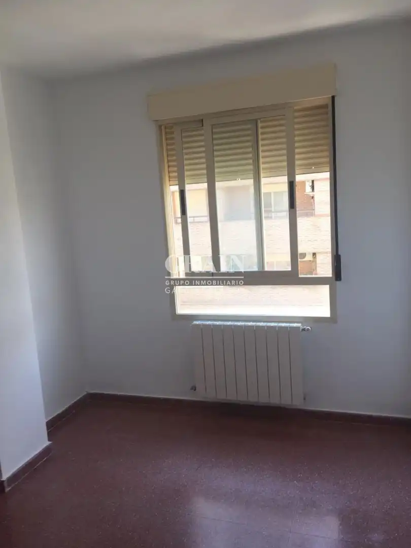 Habitación de Piso en venta en Albacete con Calefacción