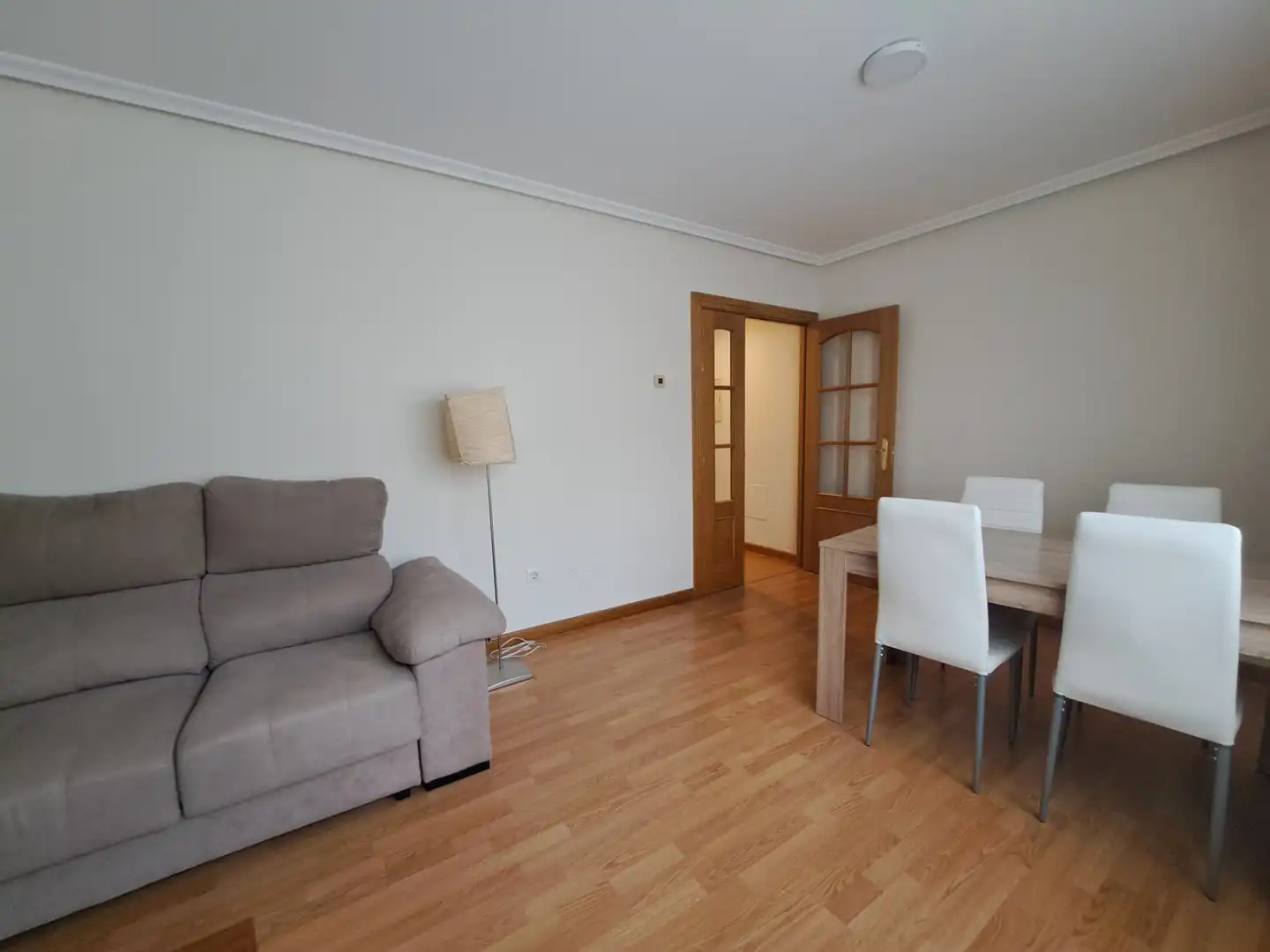 Sala de estar de Apartamento de alquiler en San Andrés del Rabanedo con Calefacción, Parquet y Trastero