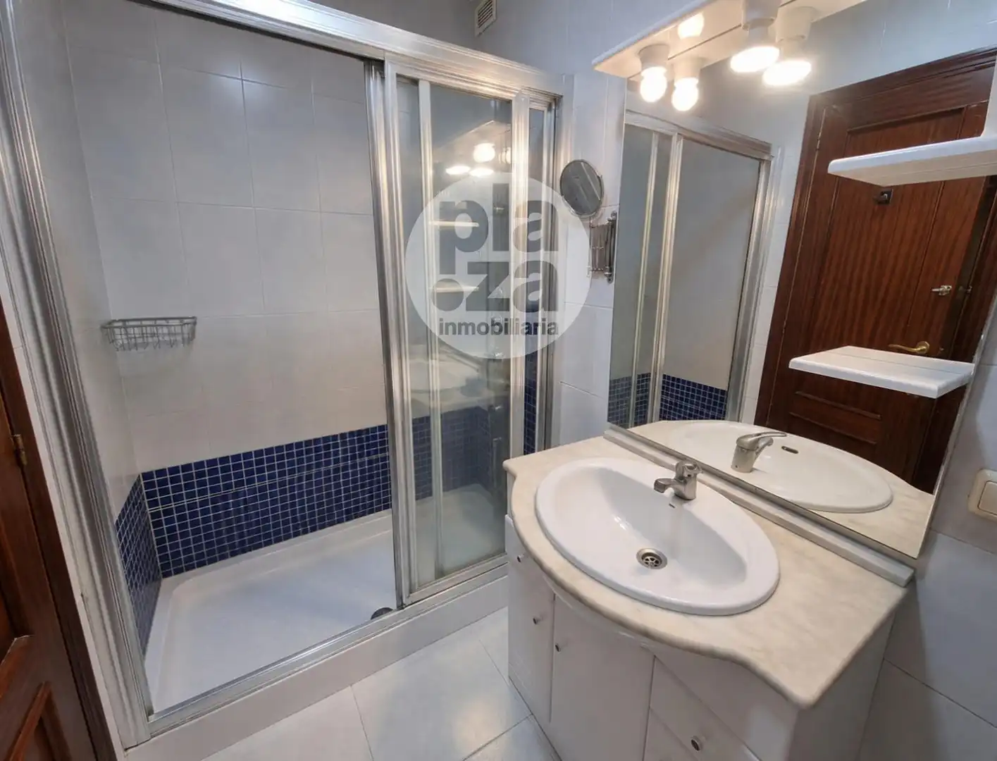 Baño de Piso en venta en San Mamés de Burgos con Calefacción y Trastero