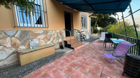 Finca rústica con casa, agua, luz y espectaculares vistas en Nalda