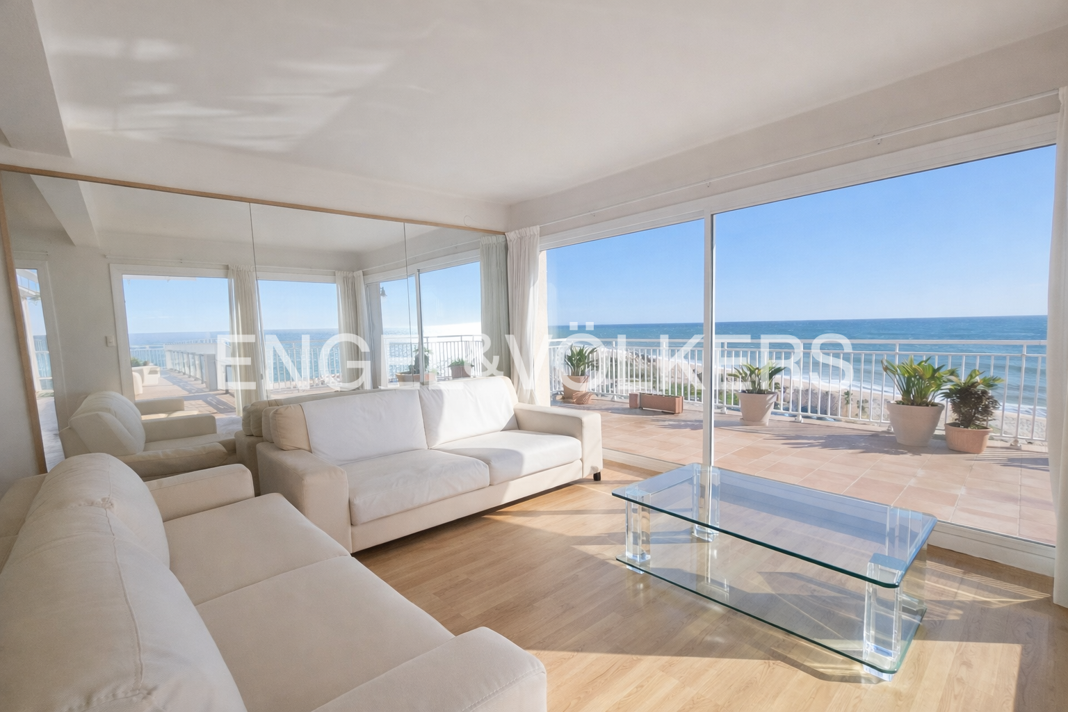 Sala de estar de Ático en venta en Pineda de Mar con Aire acondicionado, Calefacción y Parquet