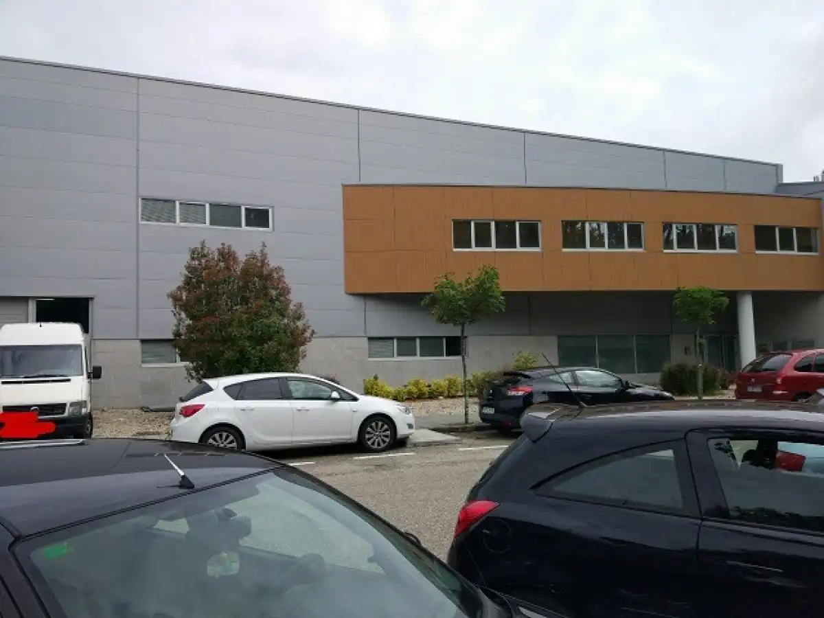 Nave industrial in affitto a C