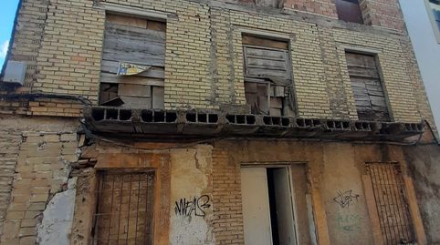 SE VENDE CASA EN ESTRUCTURA EN LA ZONA DEL MERCADO DE ABASTOS