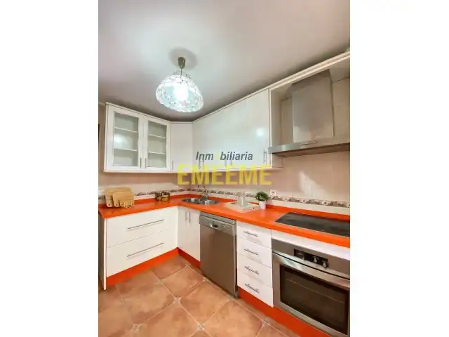 Casa aparellada amb terrassa en venda a Cuevas del Becerro, imagen 24