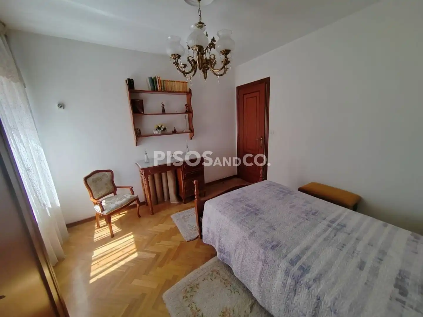 Habitación de Piso en venta en A Coruña Capital  con Calefacción, Trastero y Amueblado