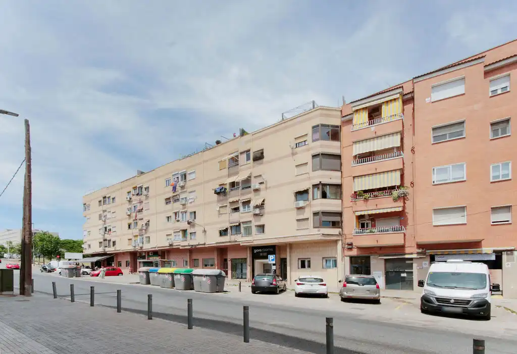 Vista exterior de Piso en venta en Badalona