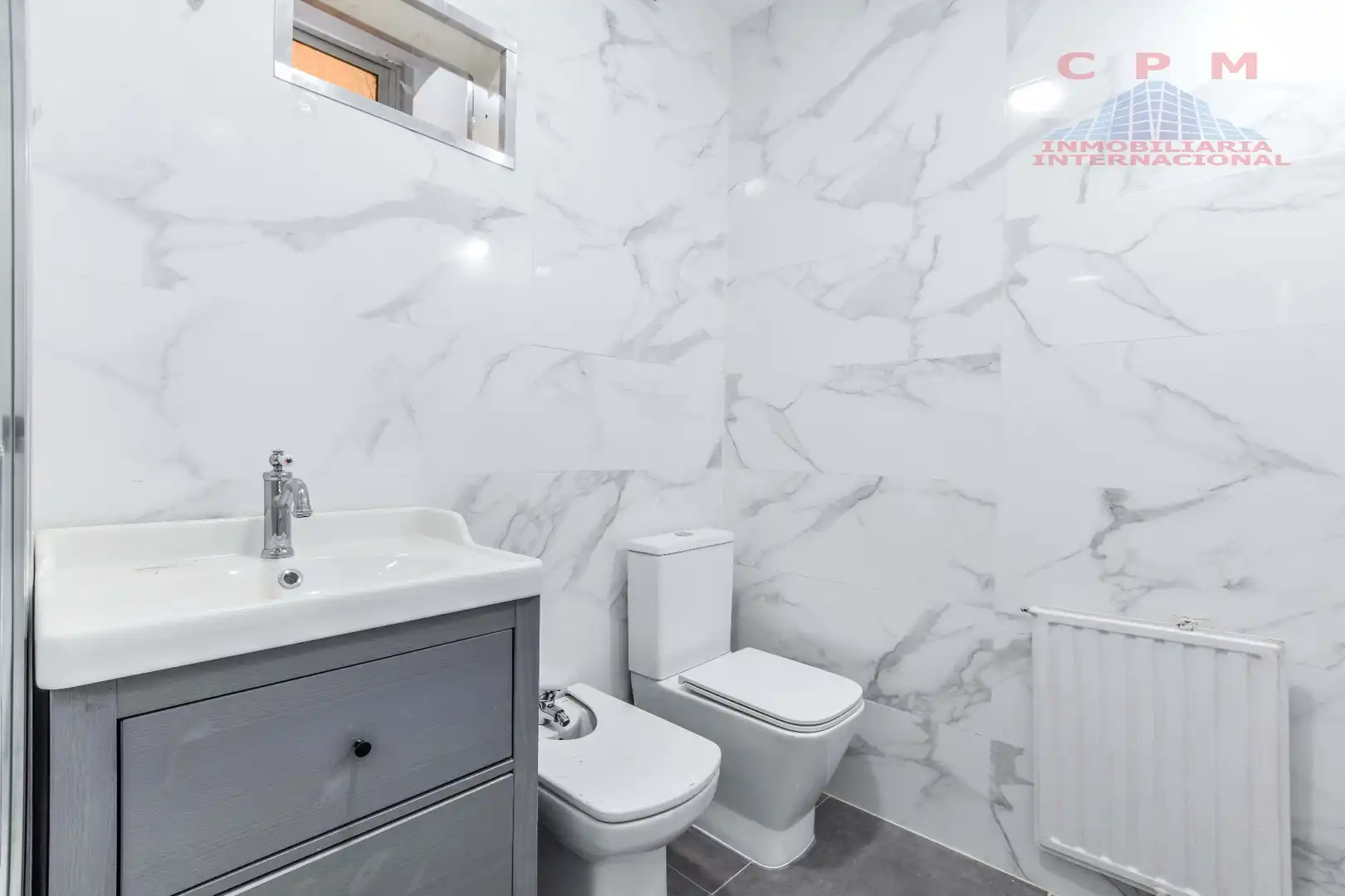Badezimmer von Wohnung zur Miete in Madrid mit Klimaanlage, Heizung und Parkett