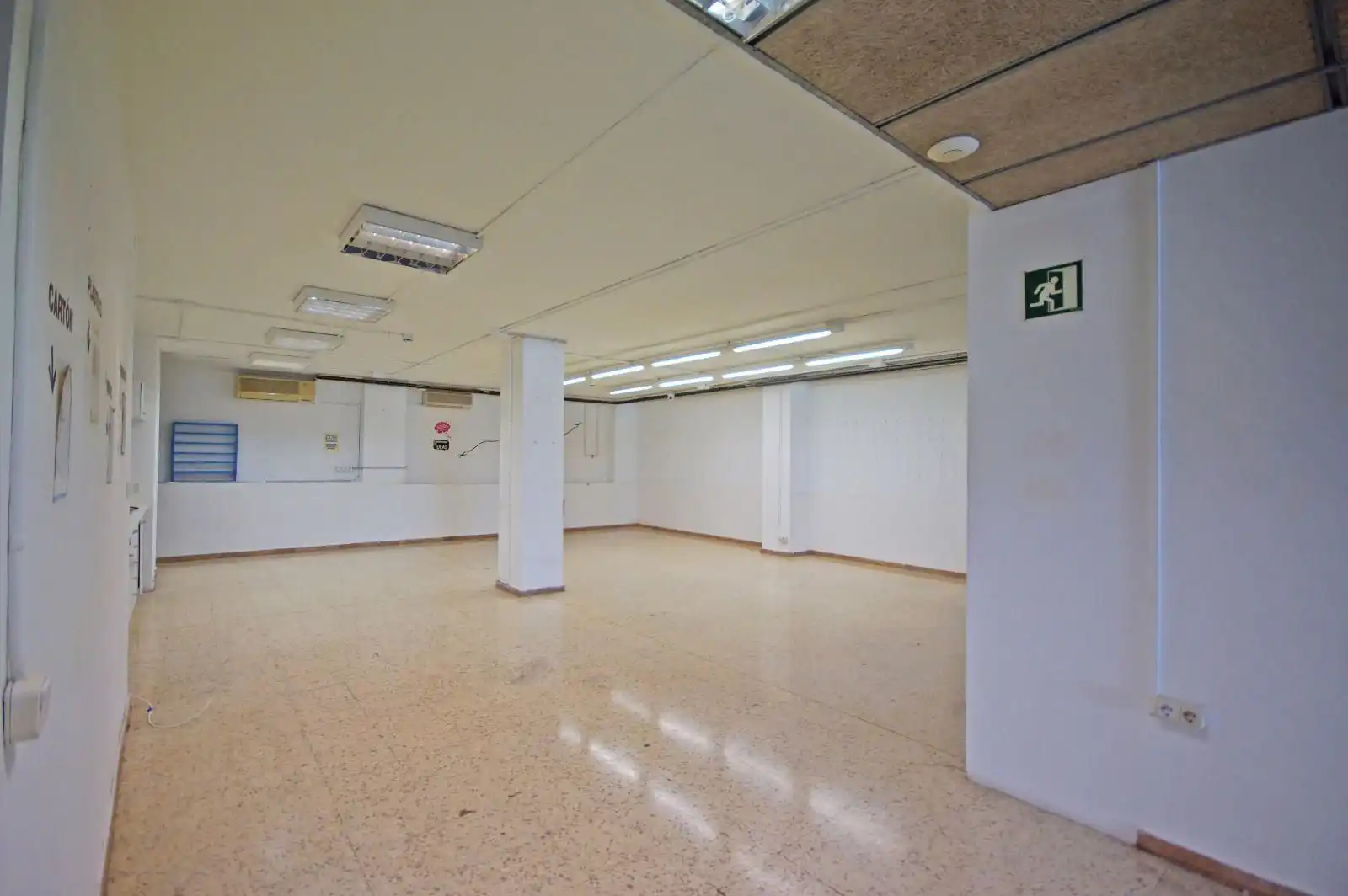 Business premises for sale in Calle Pallars 73, imagen 9