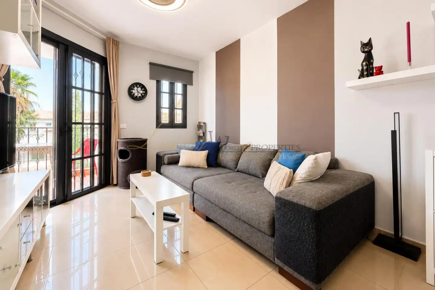 Living room of Flat for sale in Arona  with Terrace, Furnished and Community pool