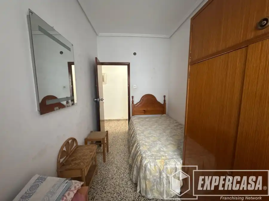 Room in Calle Nueve de Ocubtre, 5, Casco Antiguo