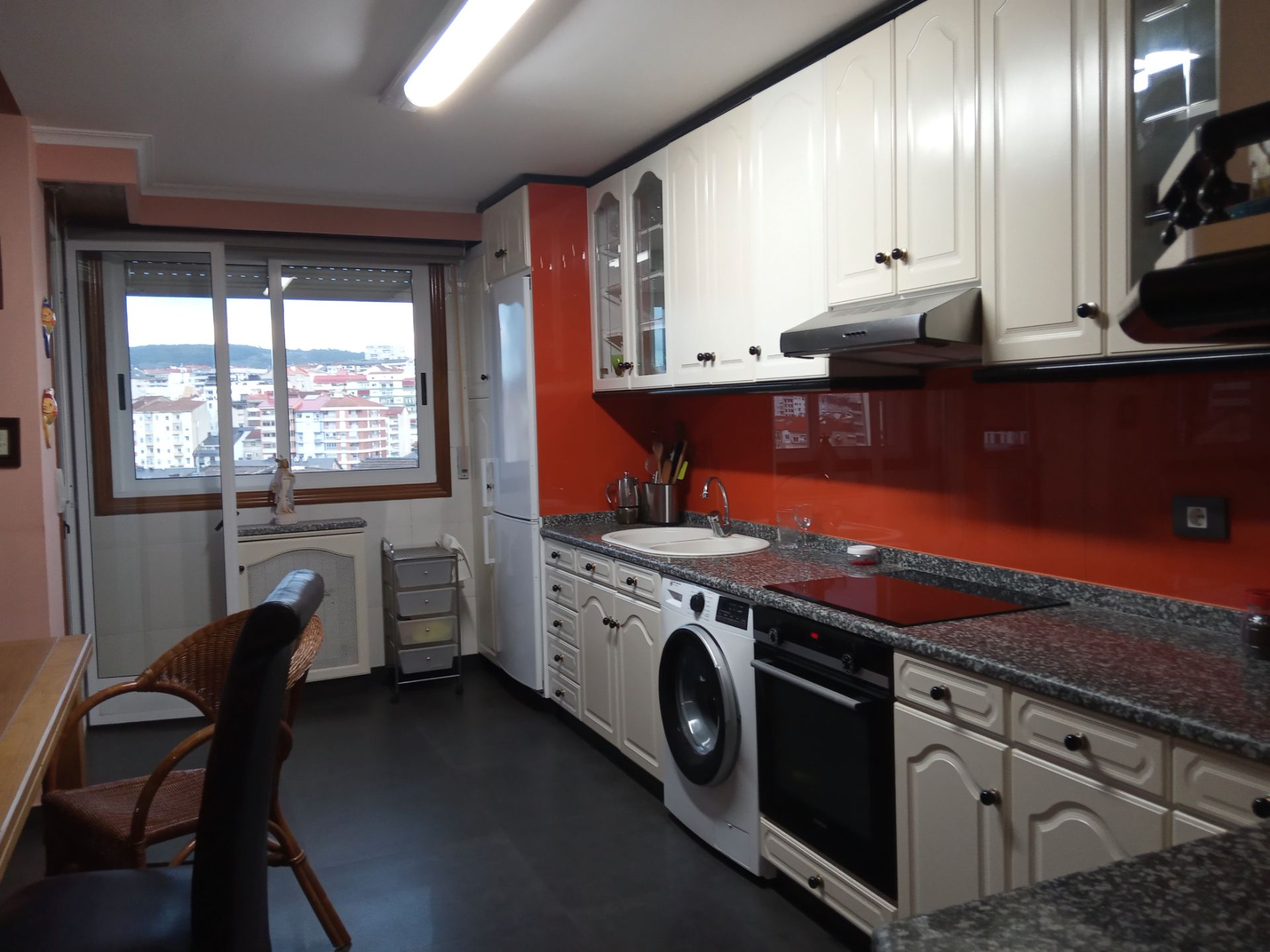 Kitchen of Flat for sale in Ourense Capital   with Heating, Storage room and Furnished