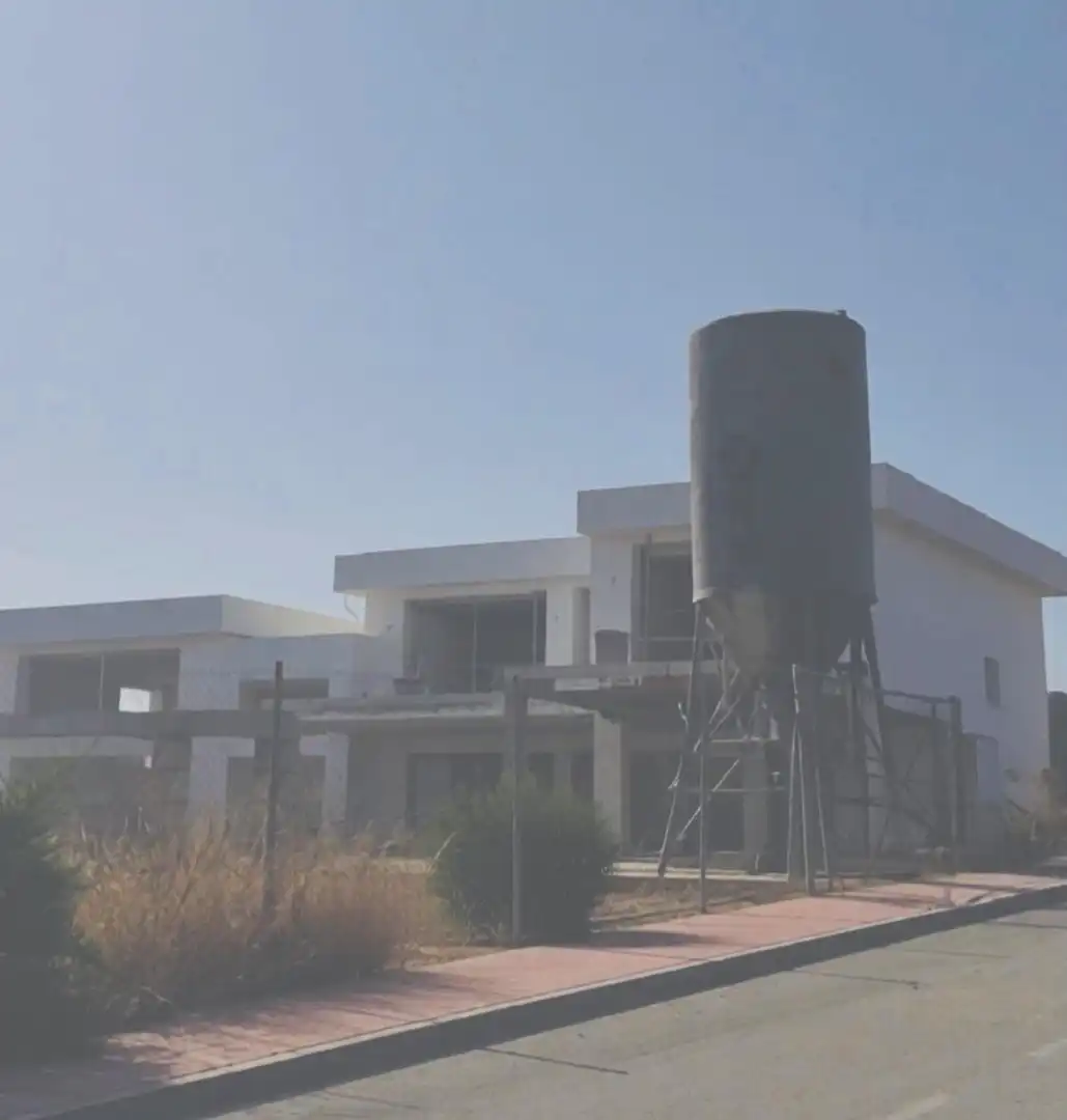 Villa mit Pool zum Verkauf in Costa Natura