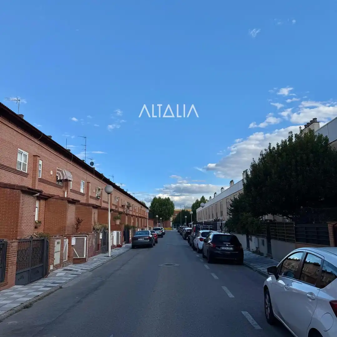 Exterior view of Detached homes for sale in Cuenca  with Heating, Terrace and Storage room