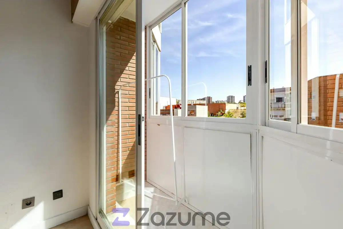 Piso con terraza en alquiler en C. de Sierra Toledana, imagen 31
