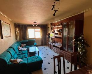 Living room of Flat for sale in Tudela de Duero  with Heating, Terrace and Furnished